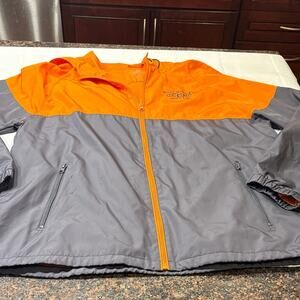 Walt Disney 1971 windbreaker. Like new condition.